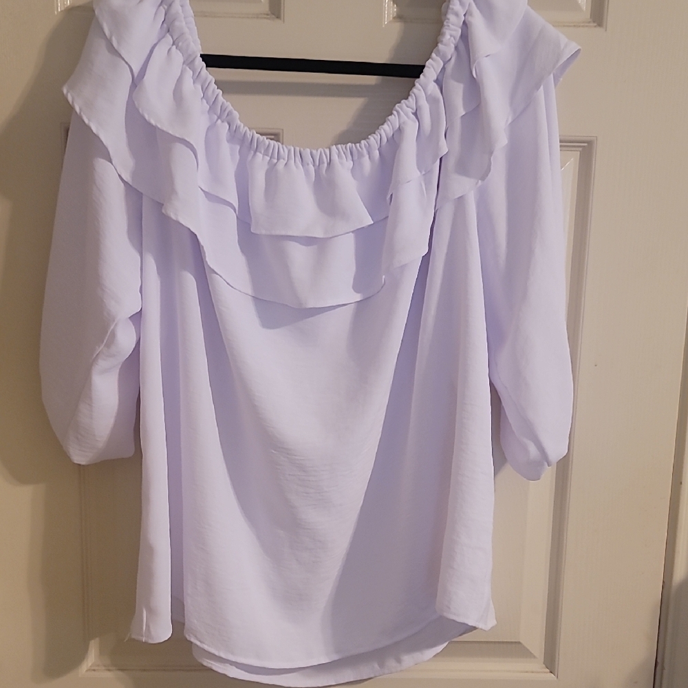 Vince Camuto White Ruffle Blouse